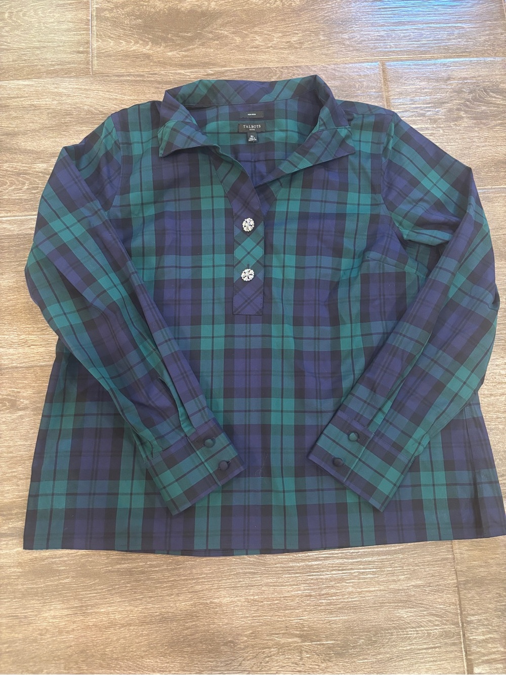 Talbots Women’s Med Petite Green & Navy Plaid pullover Shirt Sparkly Buttons